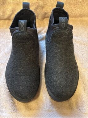 OOFOS Men’s Dark Gray Slip-On Wool-Like Loafers - W9 (EU 40)